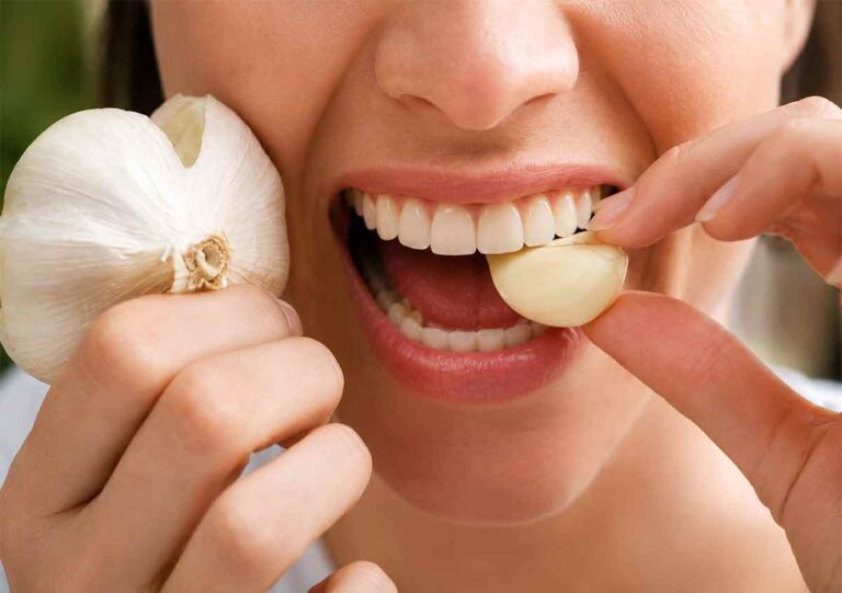 How Long to Leave Garlic on a Toothache